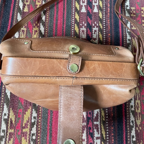Unique Vintage BØRN Leather Crossbody Bag - Picture 8 of 9